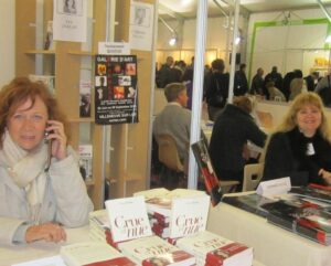 Salon-du-livre-avec-Eva-Darlan.jpg